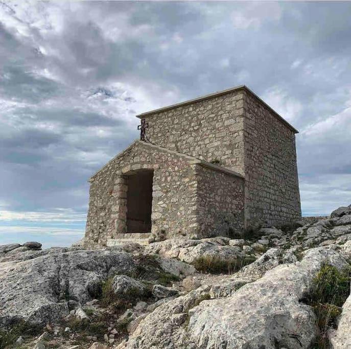 Tiny Liloumaca Coeur Ste Baume Villa Plan d'Aups Dış mekan fotoğraf